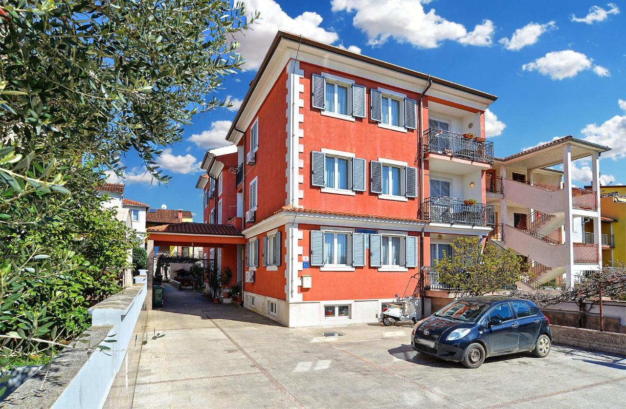 Apartments Martin 2224 Rovigno Esterno foto