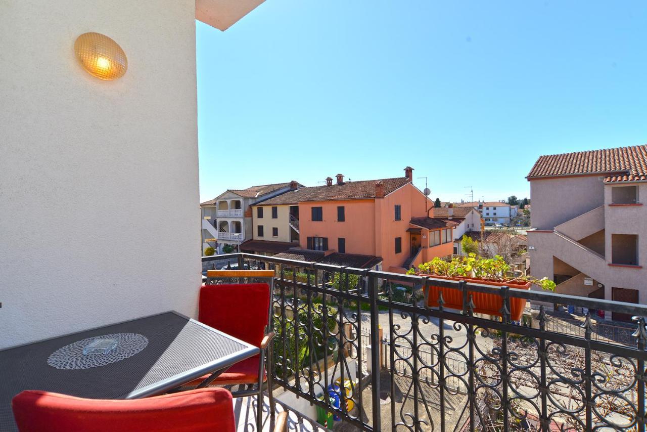 Apartments Martin 2224 Rovigno Esterno foto