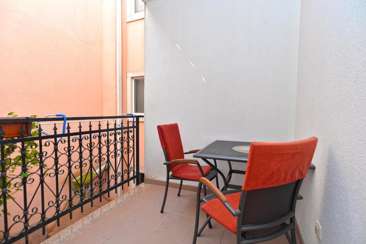 Apartments Martin 2224 Rovigno Esterno foto