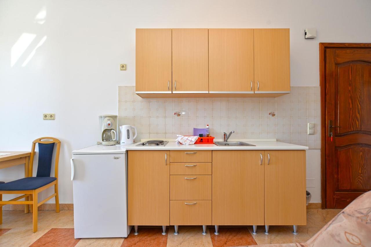 Apartments Martin 2224 Rovigno Esterno foto
