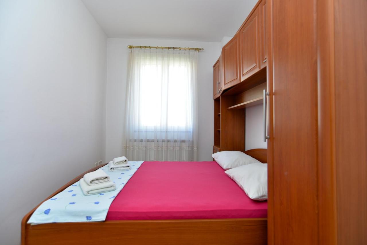Apartments Martin 2224 Rovigno Esterno foto