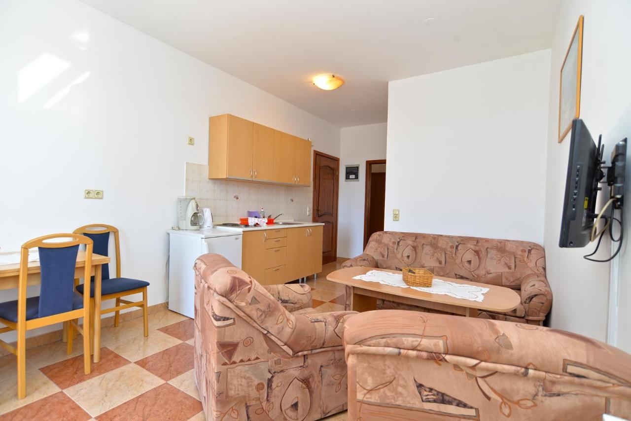 Apartments Martin 2224 Rovigno Esterno foto