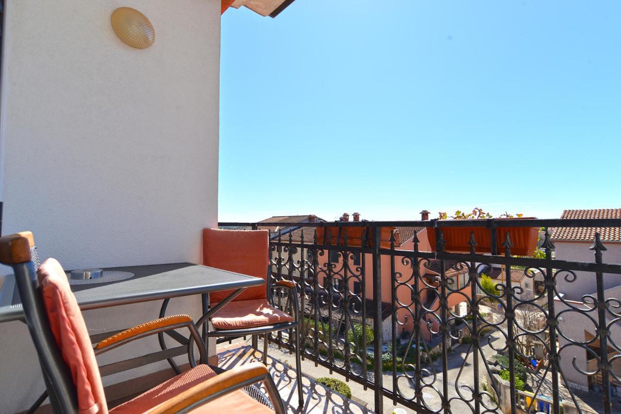 Apartments Martin 2224 Rovigno Esterno foto