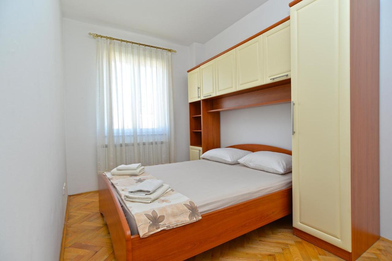 Apartments Martin 2224 Rovigno Esterno foto