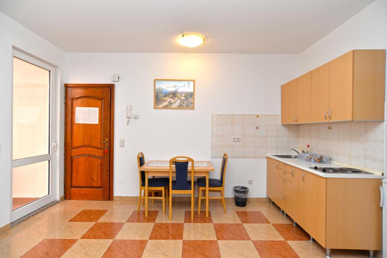 Apartments Martin 2224 Rovigno Esterno foto