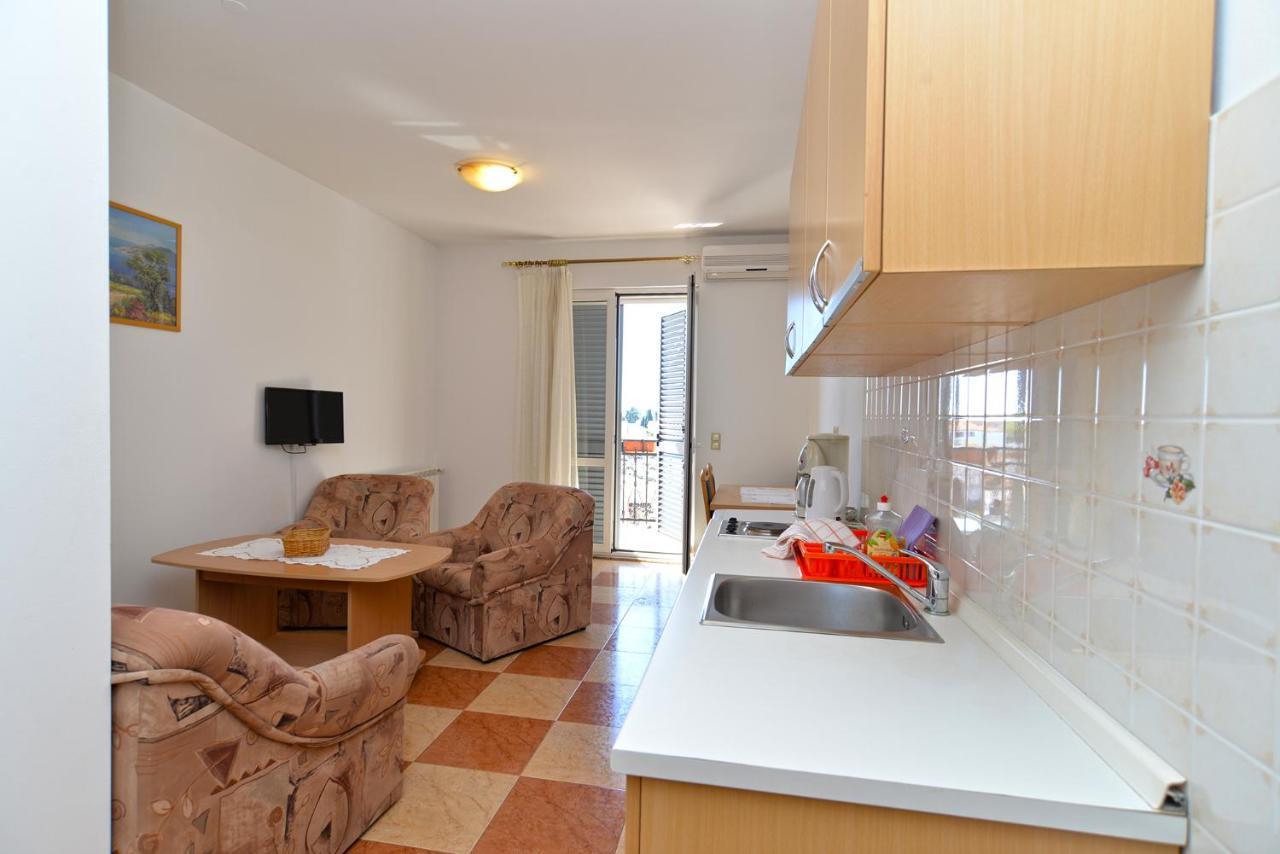 Apartments Martin 2224 Rovigno Esterno foto