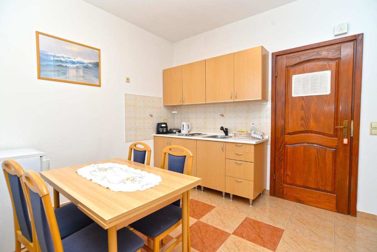 Apartments Martin 2224 Rovigno Esterno foto
