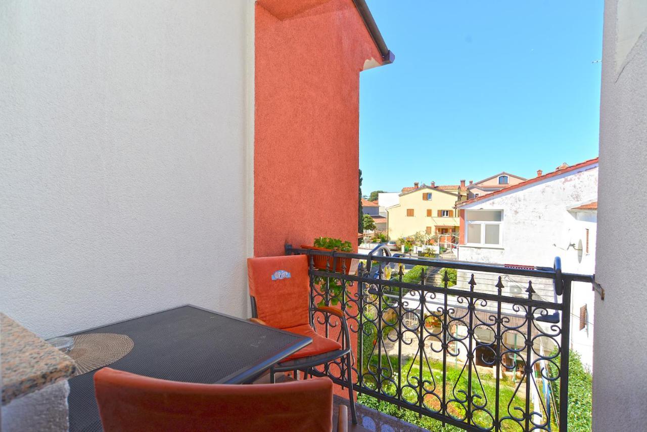 Apartments Martin 2224 Rovigno Esterno foto